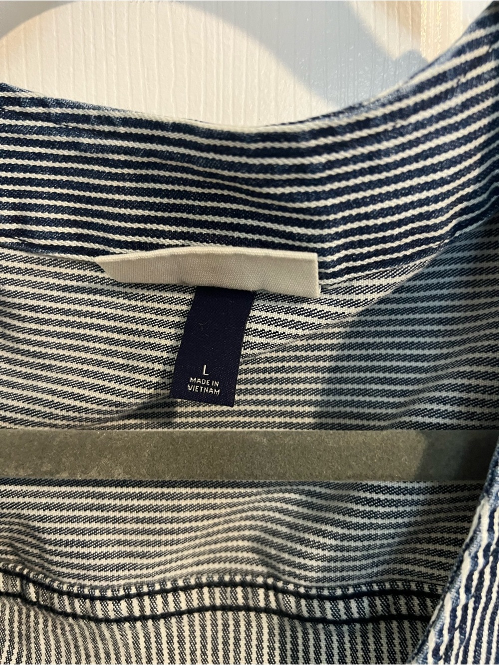 Universal Thread Large Vest - Picture 6 of 8